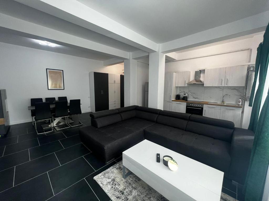 Luxury Cozy Apartments Suceava Eksteriør billede