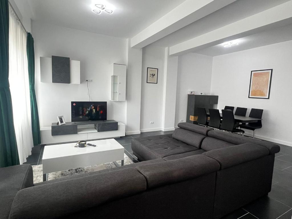 Luxury Cozy Apartments Suceava Eksteriør billede